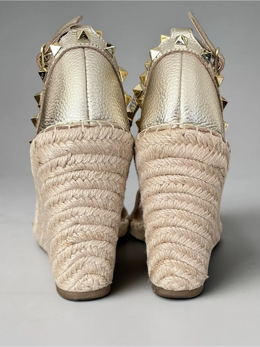 Steve Madden McKenna Gold Studded Espadrille Wedge Sandals Size 8